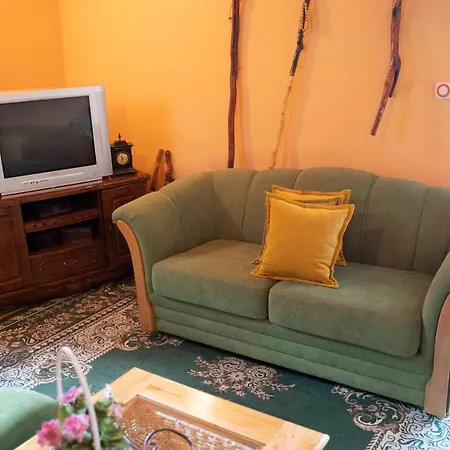 Luka-lena Lejlighed *